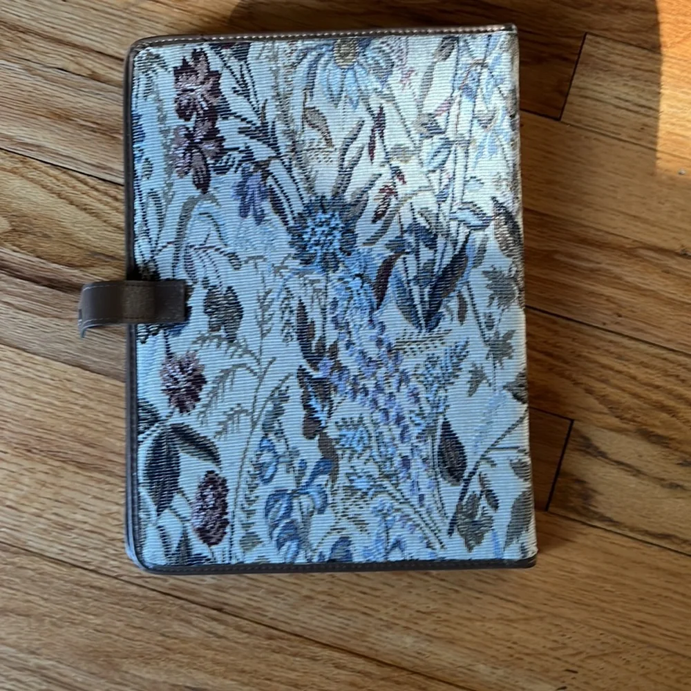 Floral Portfolio with notepad